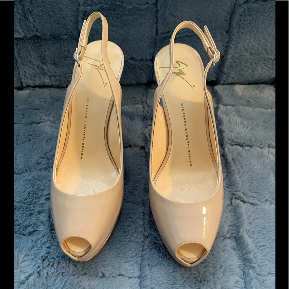 GIUSEPPE ZANOTTI Sandals!